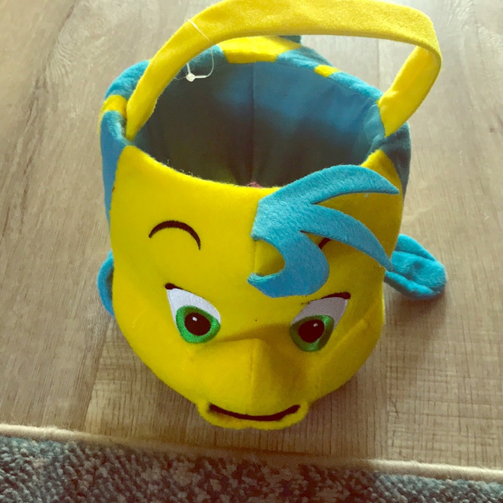 Flounder Halloween bag - used once